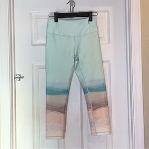 Calia By Carrie Underwood Landscape Mint Green Workout Capris Size XS